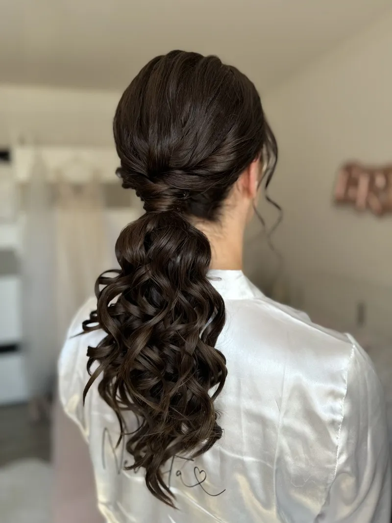 Dámský střih a úprava vlasů